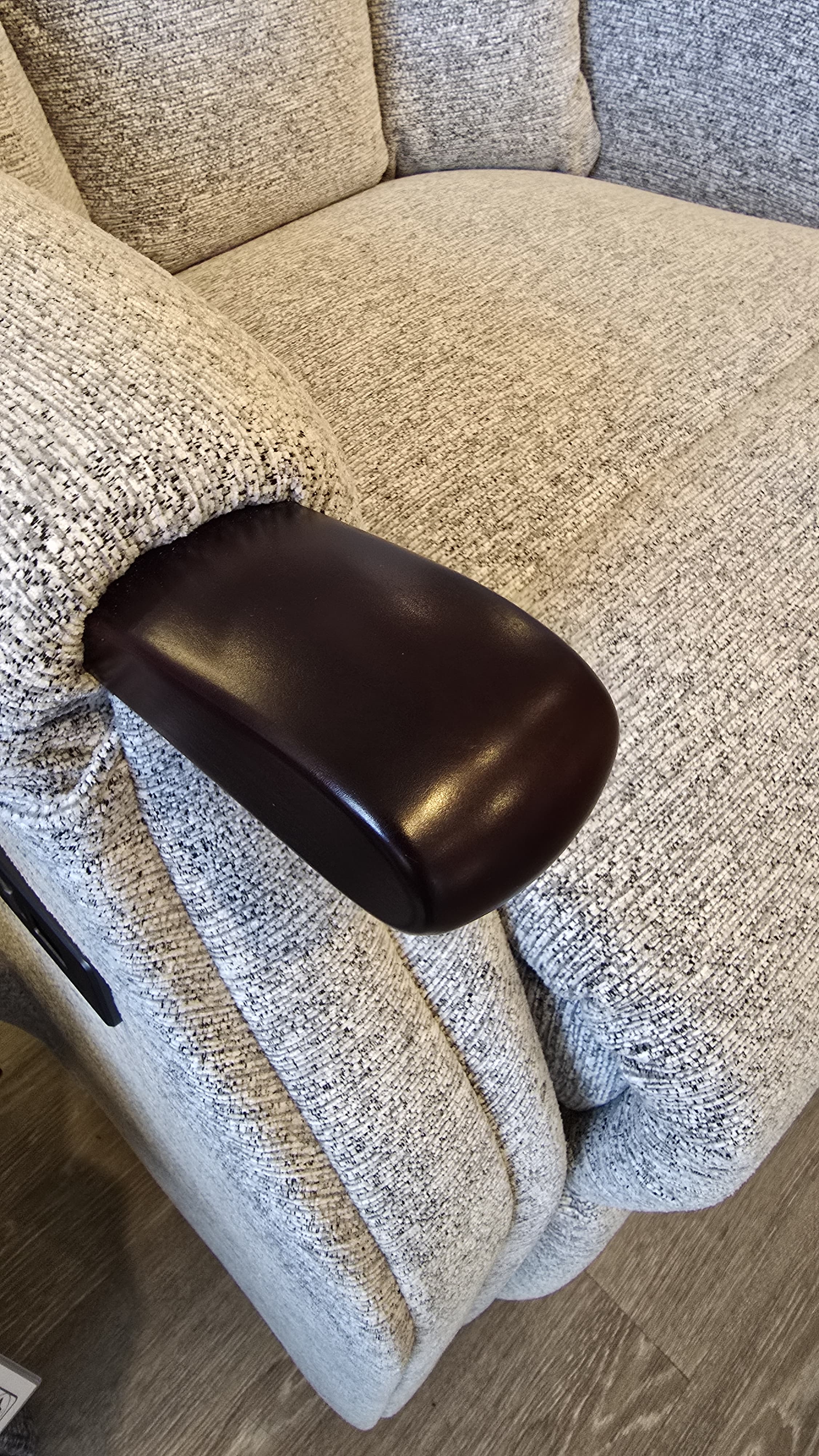 Celebrity Canterbury Grande Cloud Zero - 5 Motor with Head & Lumbar Riser Recliner with Mahogany Knuckles in Eden Softcloth