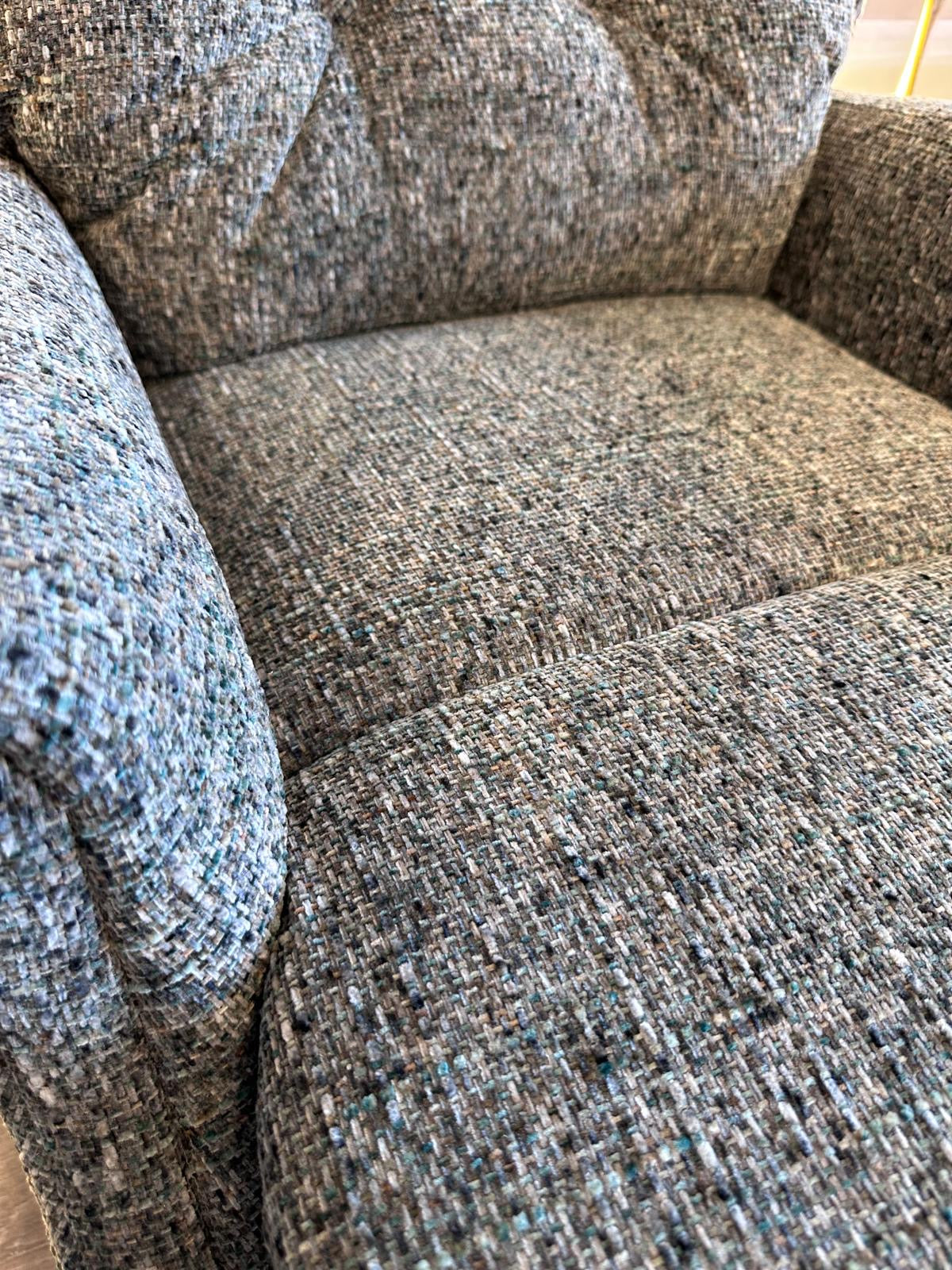 Celebrity Woburn Petite Dual Motor Riser Recliner with Rechargeable Battery