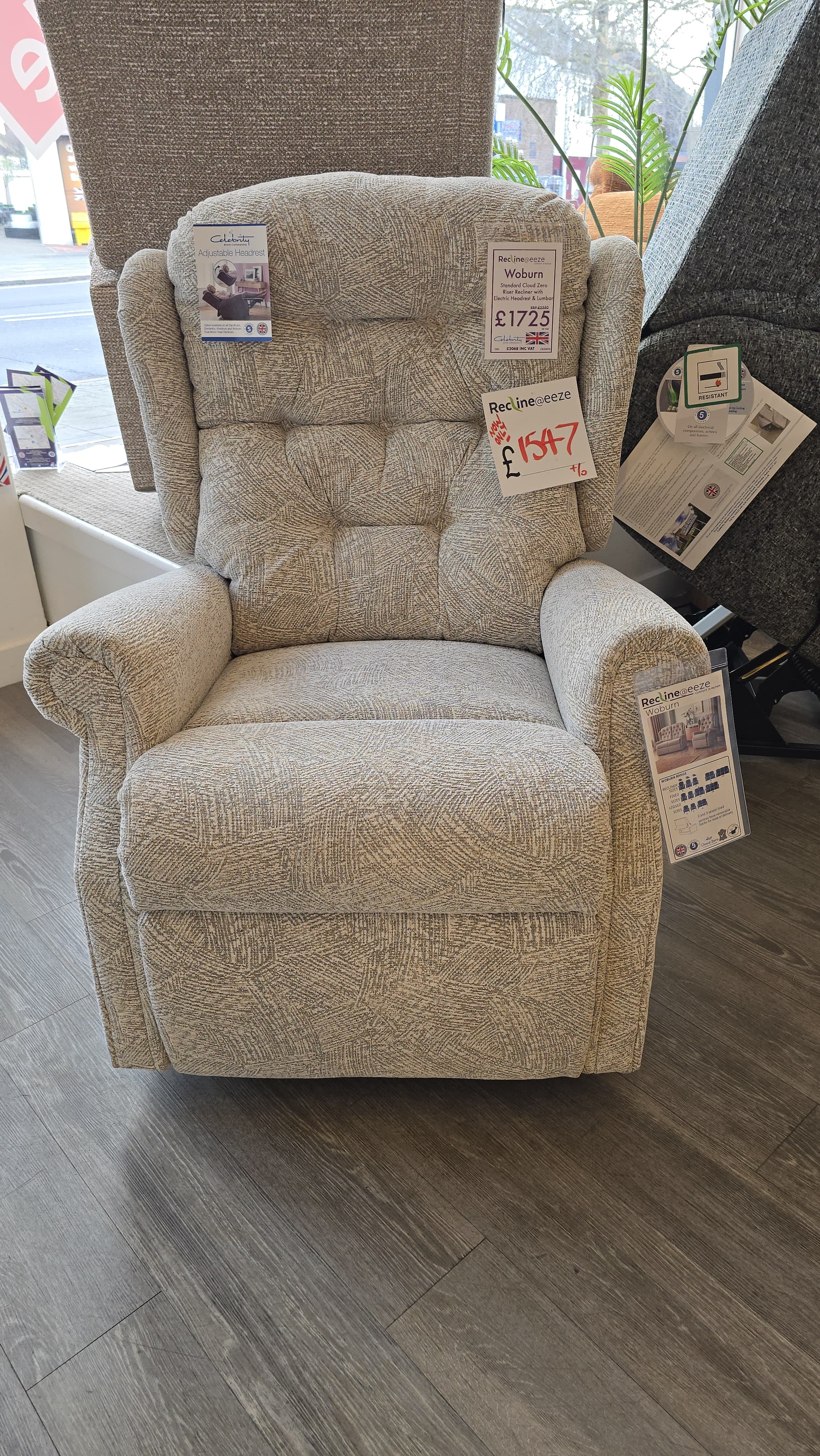 Celebrity Woburn Standard Cloud Zero Riser Recliner with Electric Headrest & Lumbar