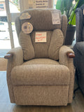 Celebrity Canterbury Petite Cloud Zero Riser Recliner with Teak Knuckles in Dalby Softcloth