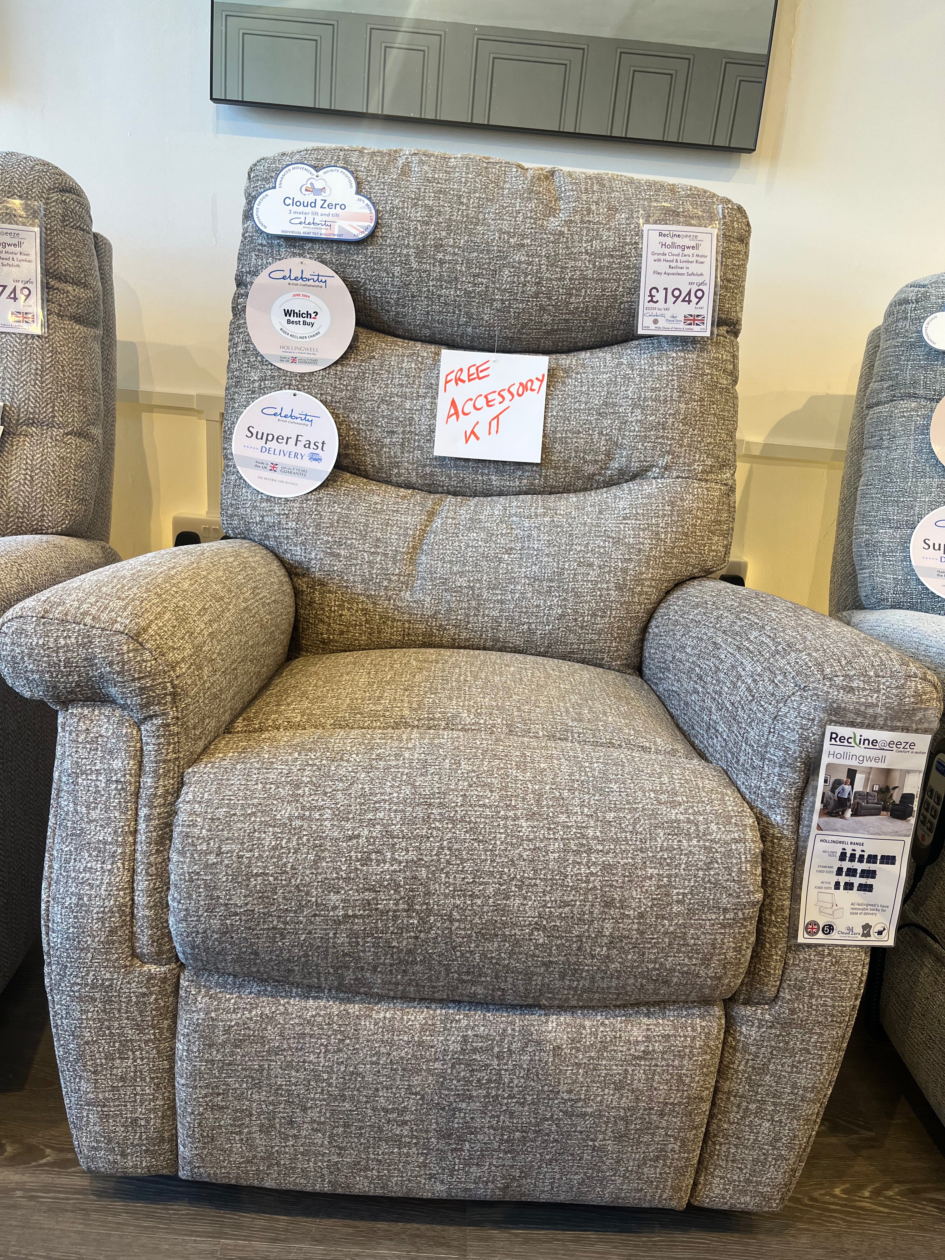 Celebrity Hollingwell Grande Cloud Zero 5 Motor with Headrest & Lumbar Riser Recliner in Filey Aquaclean Softcloth