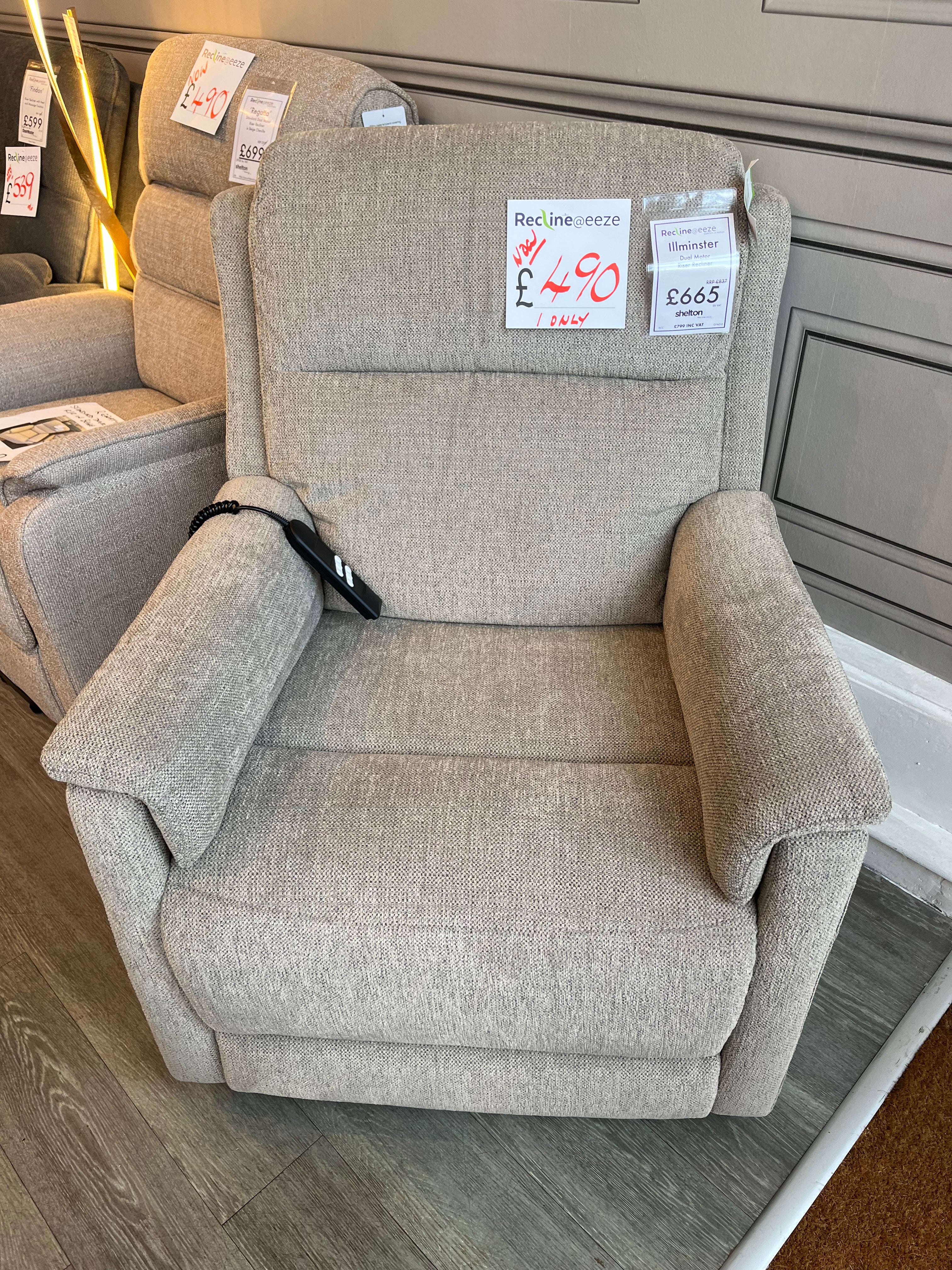 Regatta Standard Dual Motor Riser Recliner in Beige Chenille