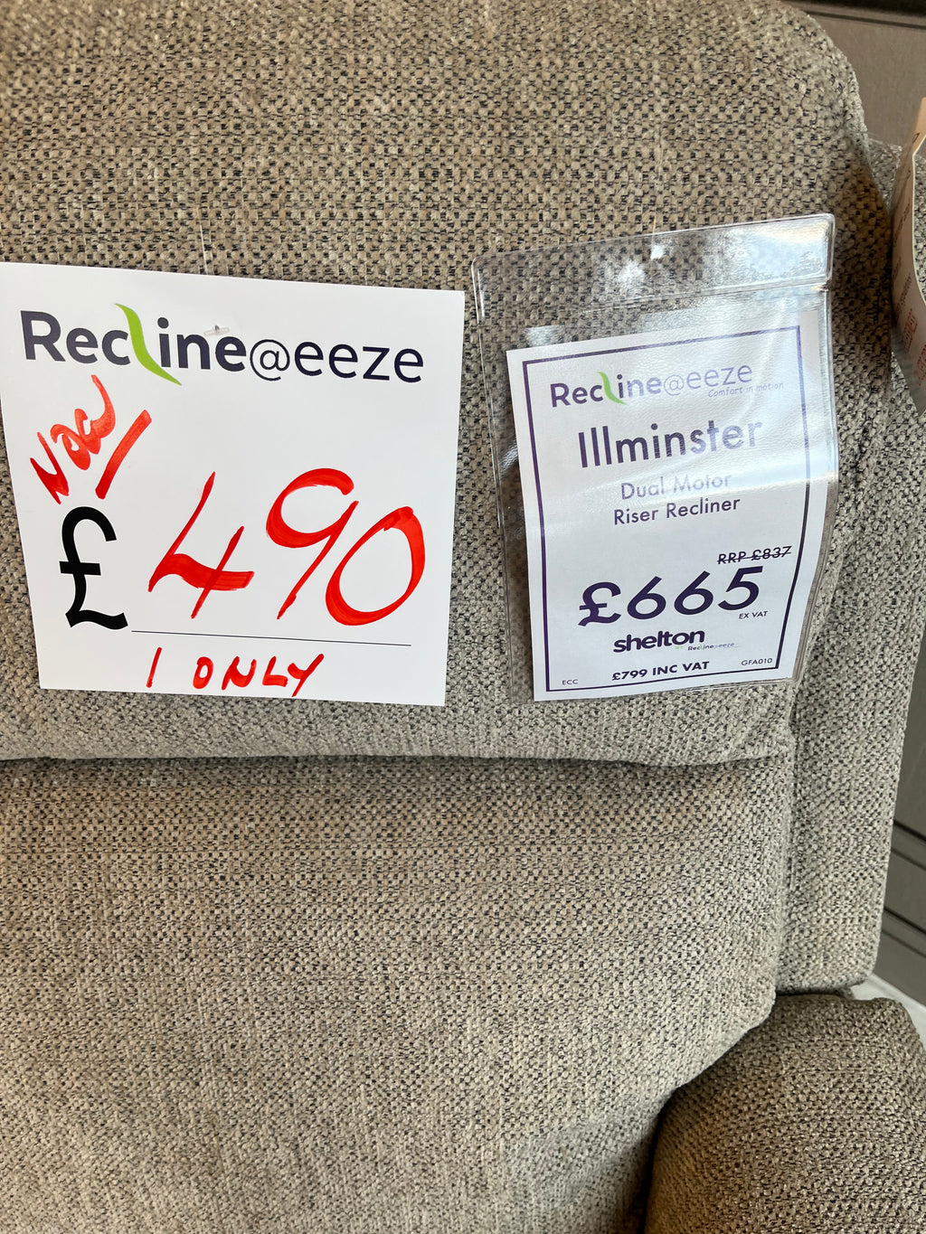 Regatta Standard Dual Motor Riser Recliner in Beige Chenille