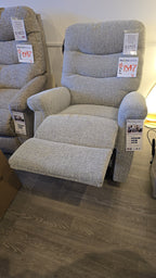 Celebrity Hollingwell Standard Cloud Zero 5 Motor with Head & Lumbar Riser Recliner in Eden SoftCloth